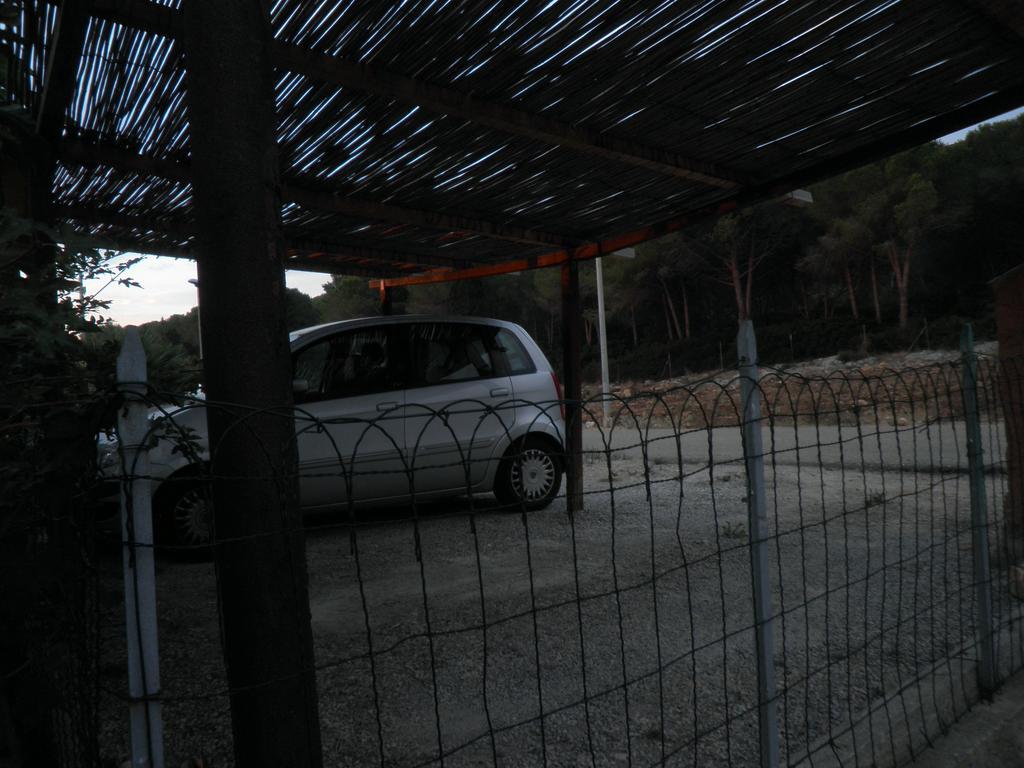 Appartamenti By The Hill Fertilia Bagian luar foto