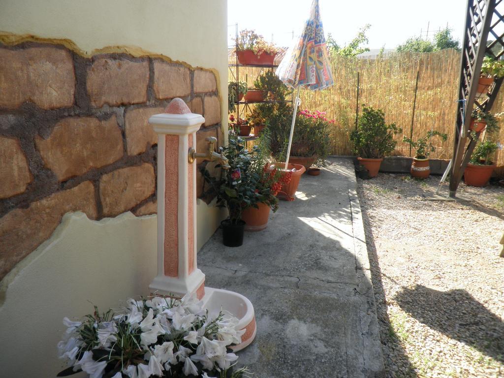 Appartamenti By The Hill Fertilia Bagian luar foto